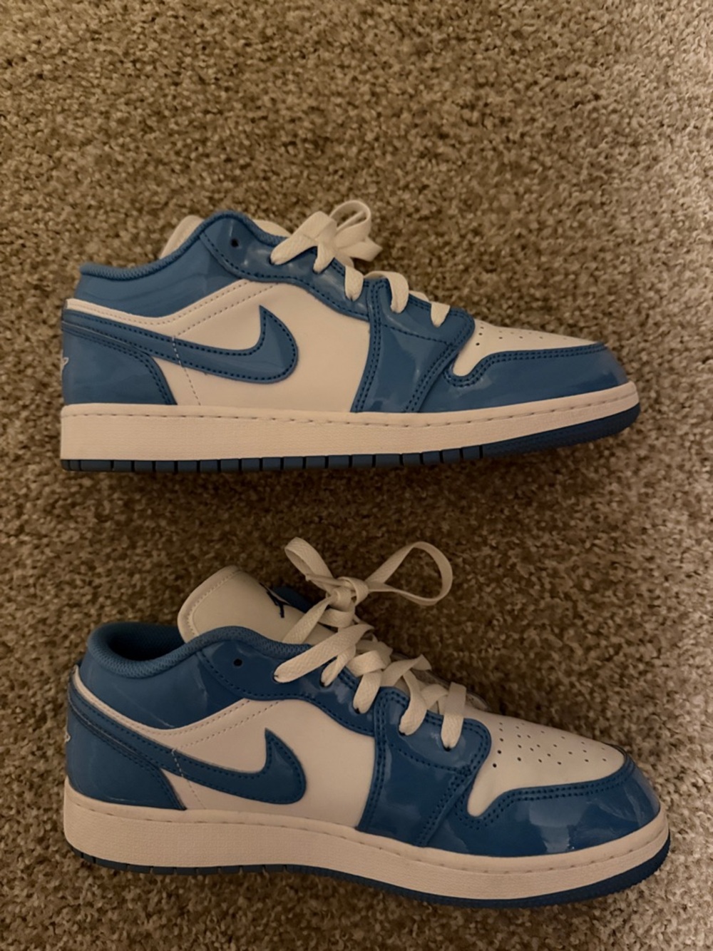Nike Big Kids 6.5 Women’s 8 Low-Top Sneakers in White and Blue - Picture 3 of 4